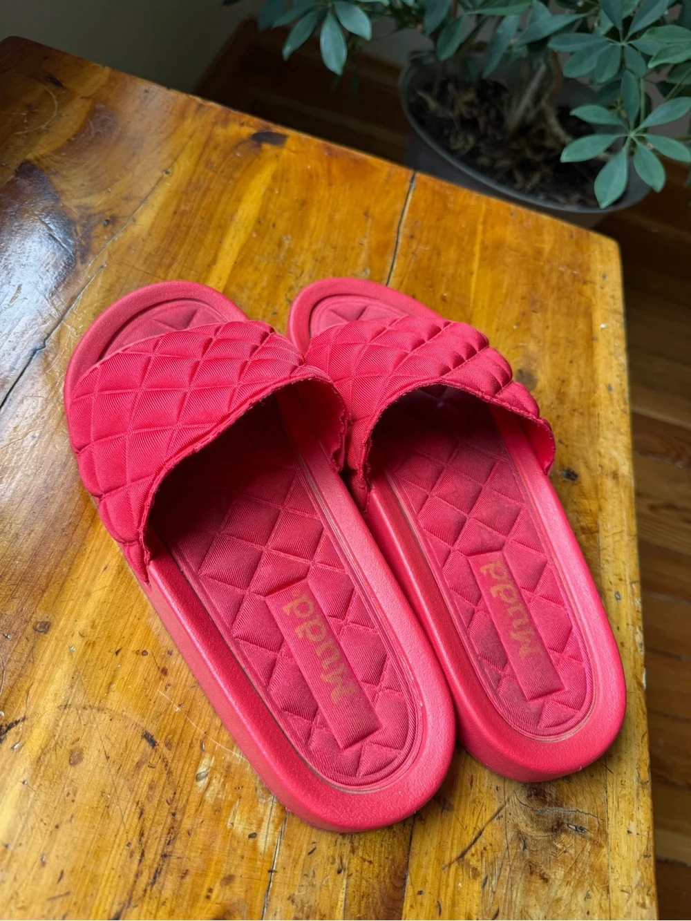 Red slides - Picture 5 of 8